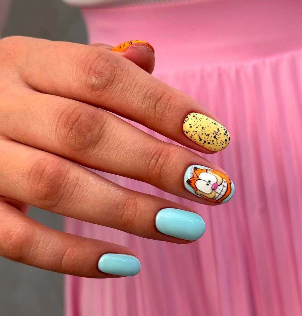 Sponge Bob cartoon nail designs