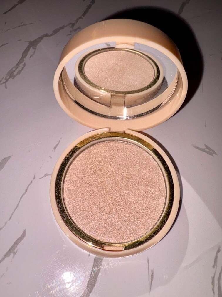 bronzer vs highlighter