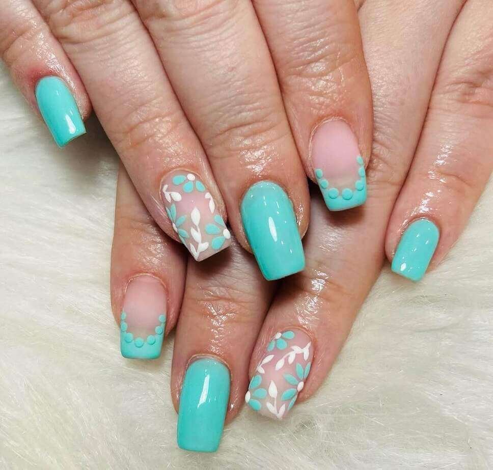 tiffany blue nails