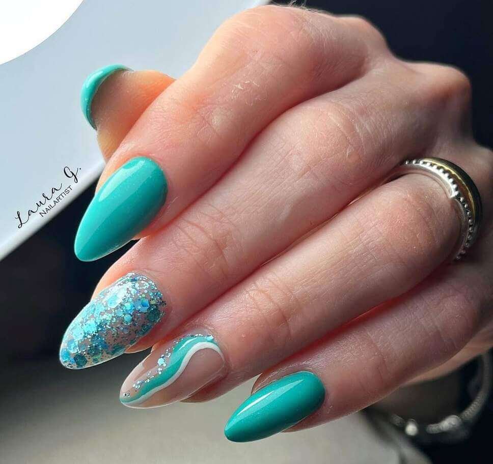 glitter tiffany blue nails