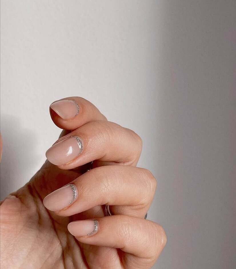 minimal glitter new year nail designs