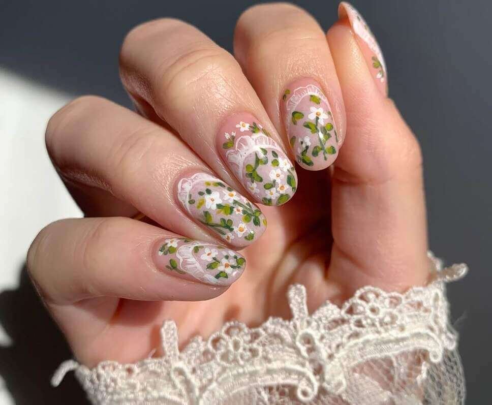 lace floral nails
