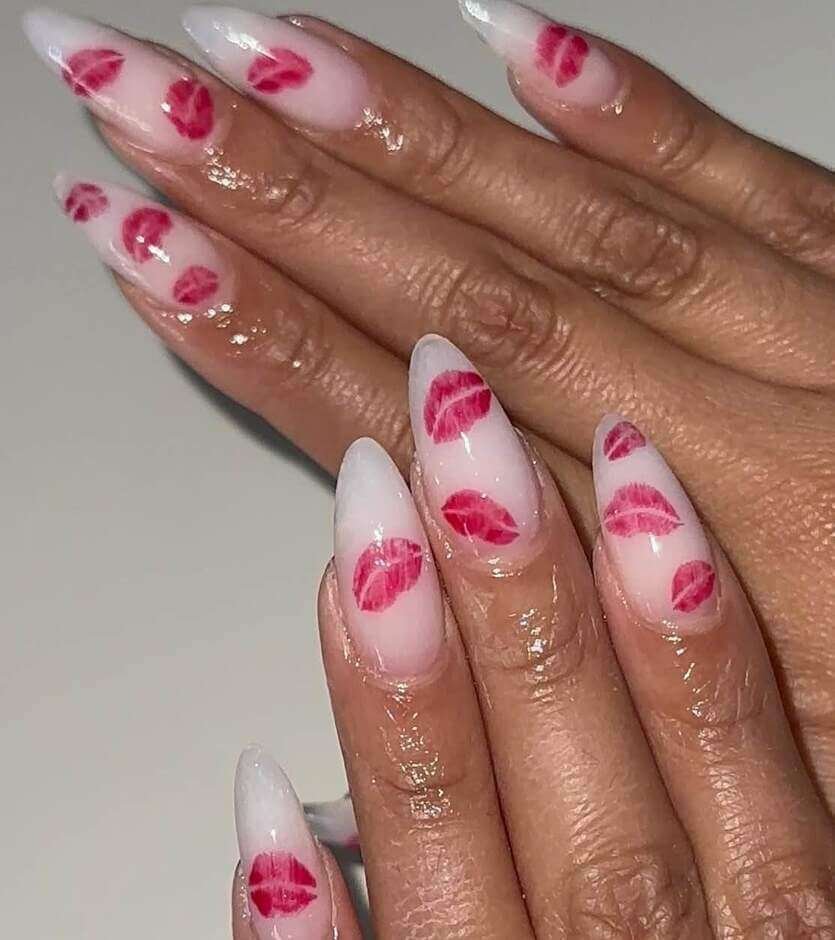 almond lip nail designs