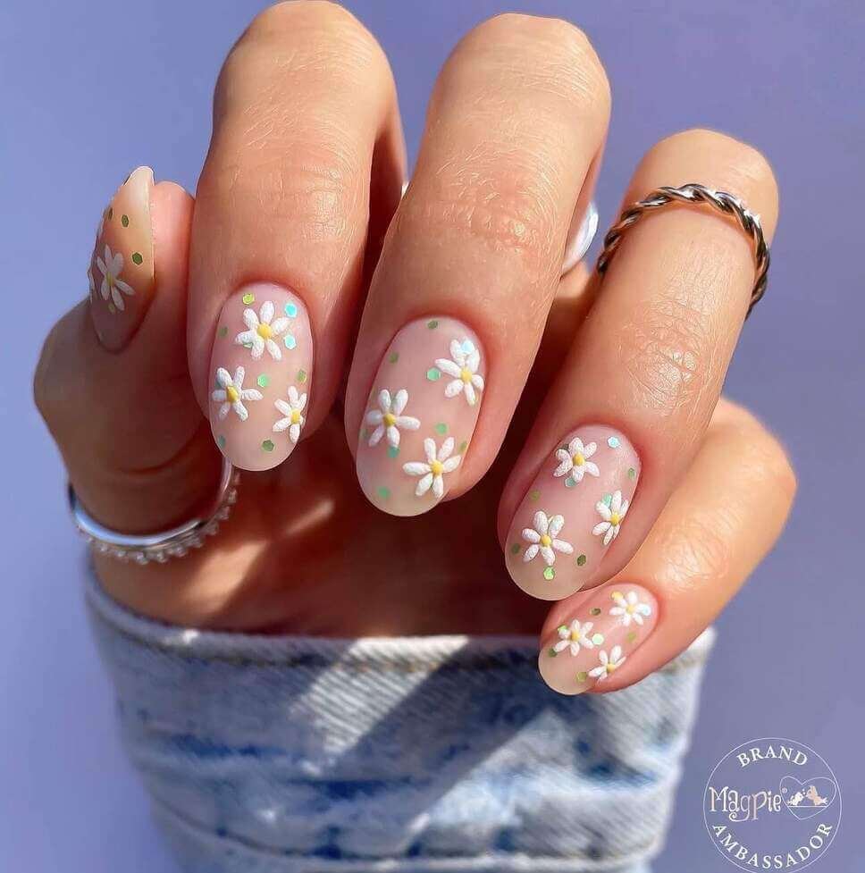 daisy nail designs