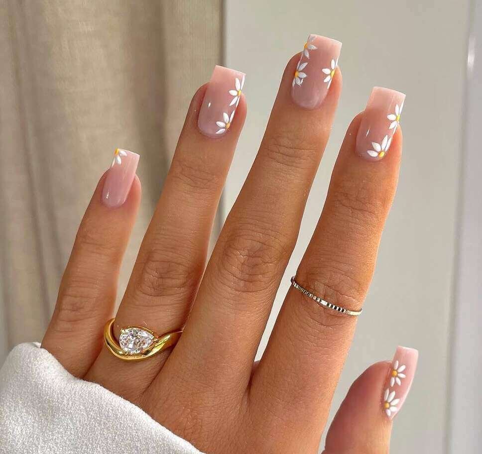 daisy nail designs 