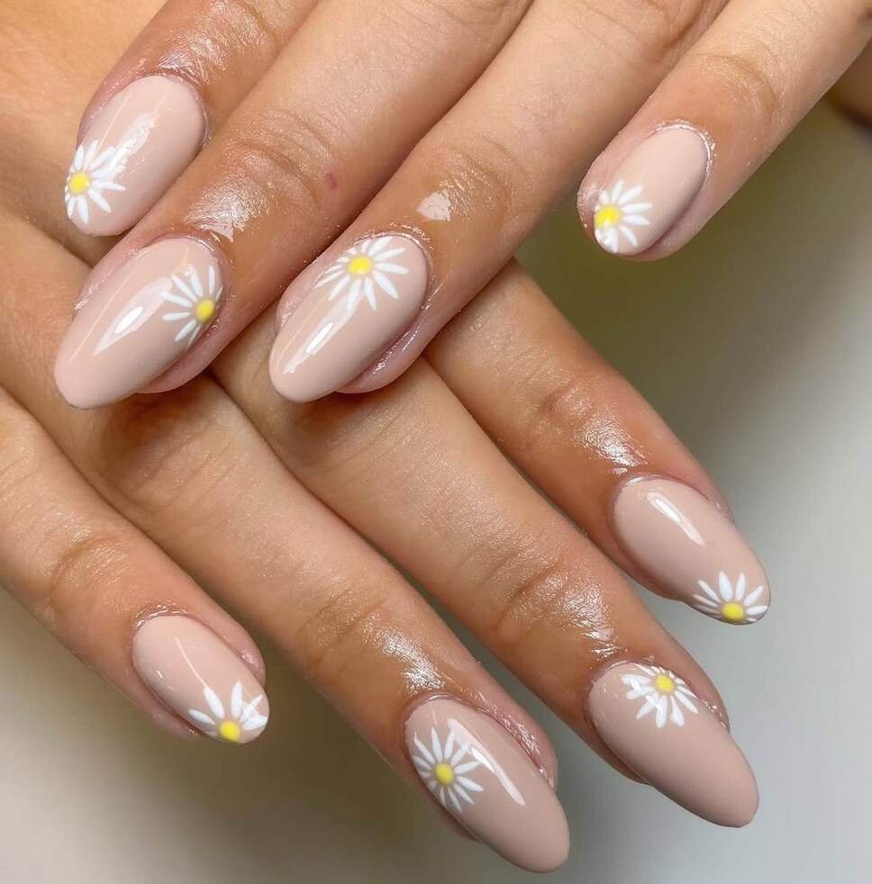 daisy nail designs 