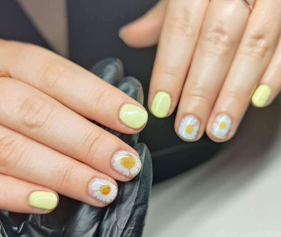 daisy nail designs 
