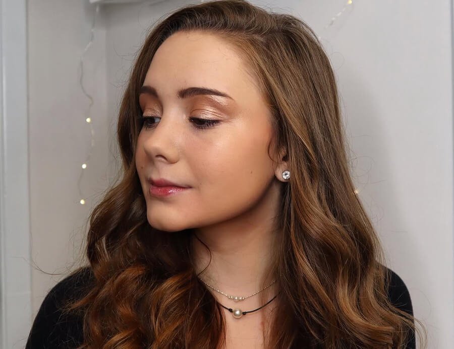 school makeup looks for brunettes