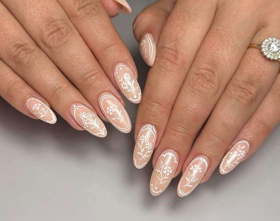 Summer wedding nails 