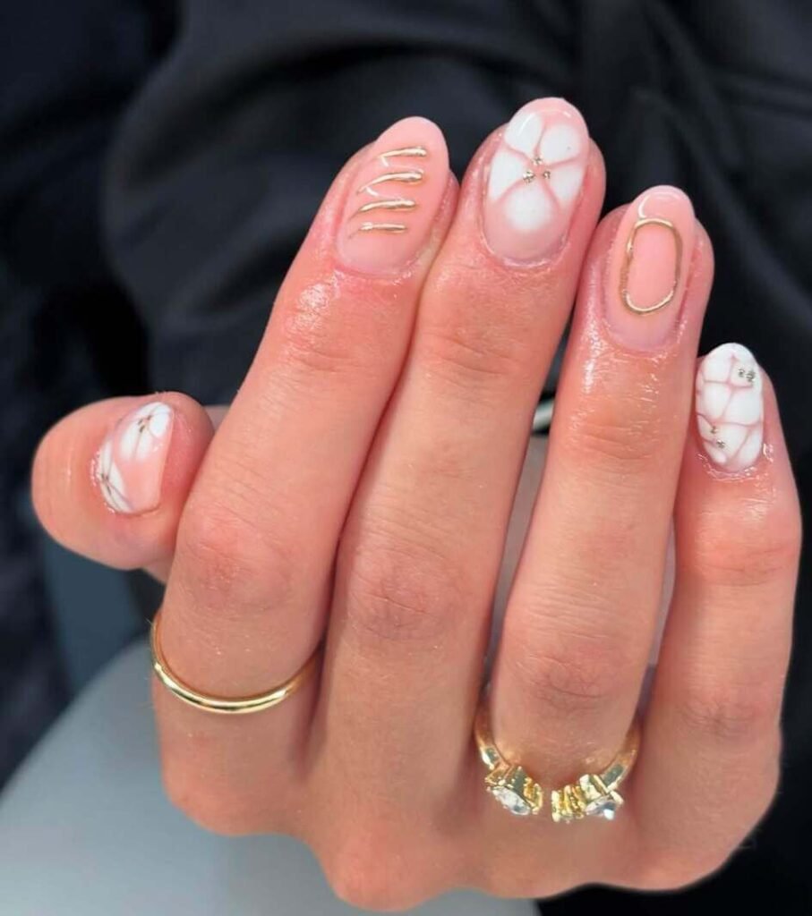 short floral nails for wedding