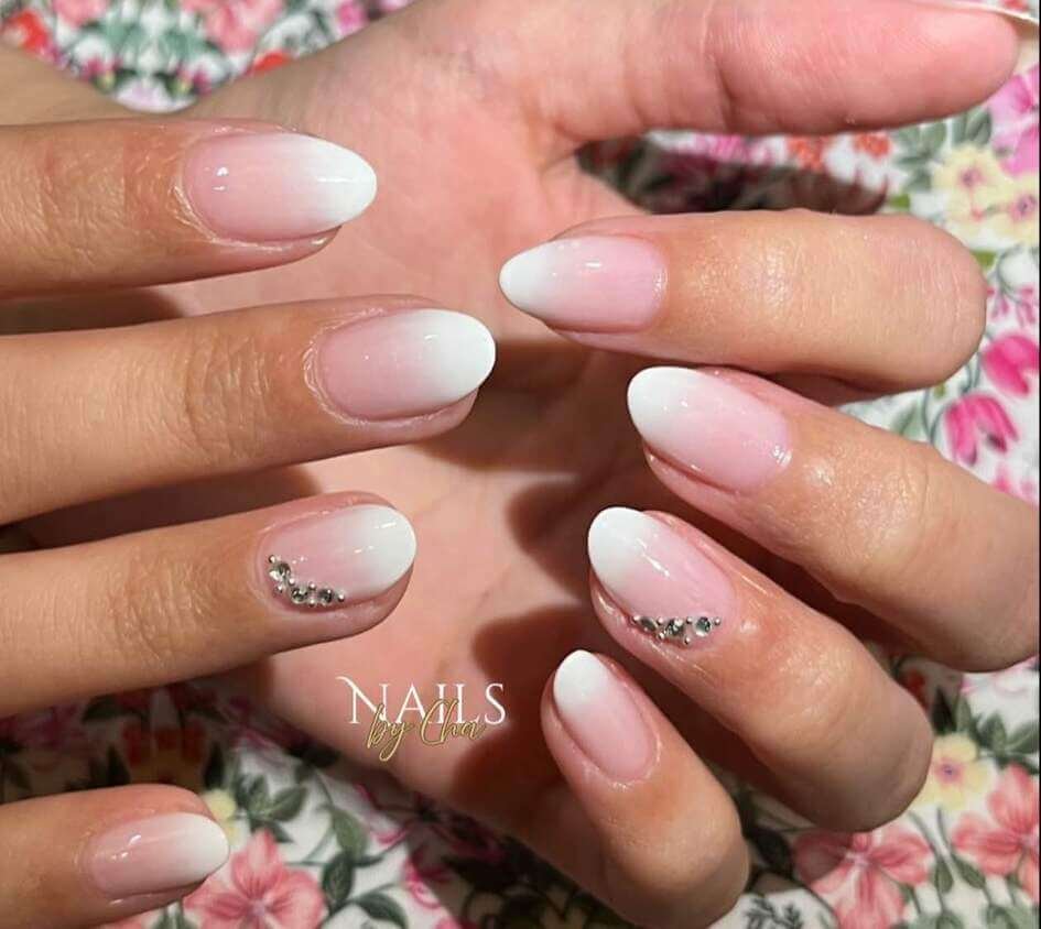 fade summer wedding nails