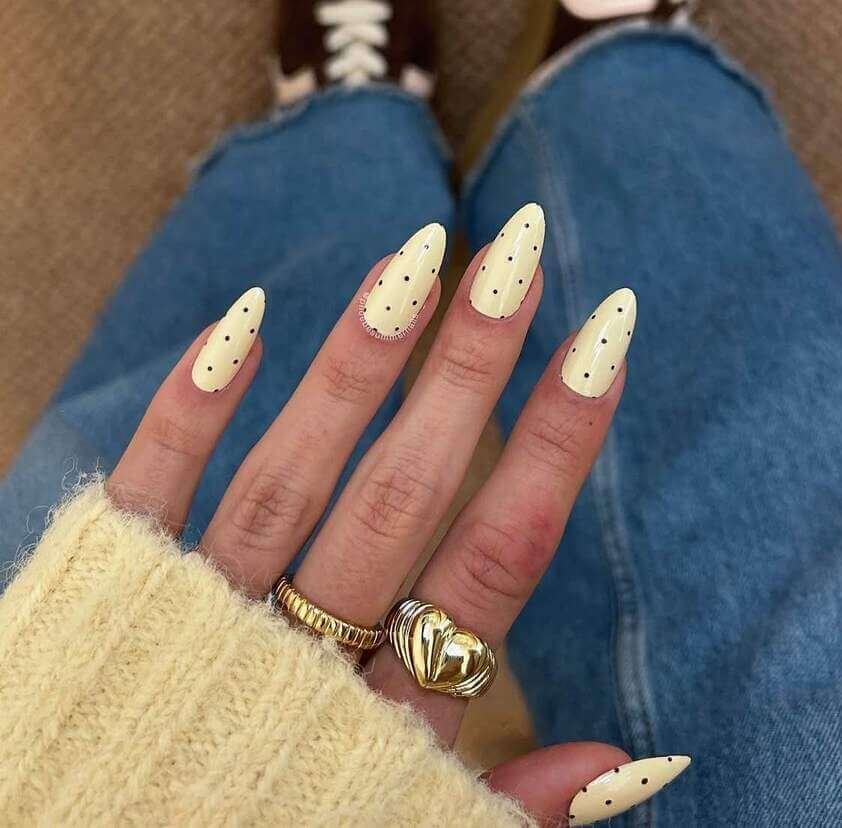 polka dot simple nail designs