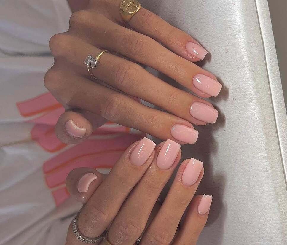 nude simple nails
