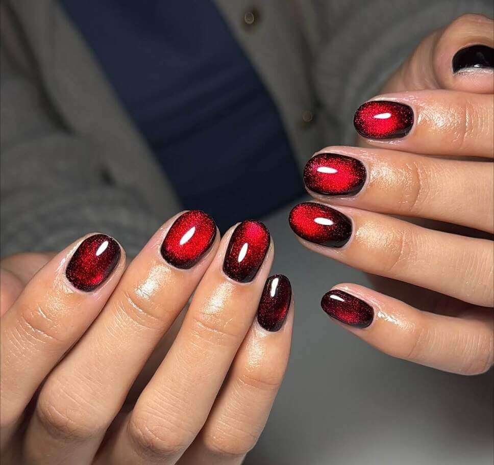 red cat eye nails