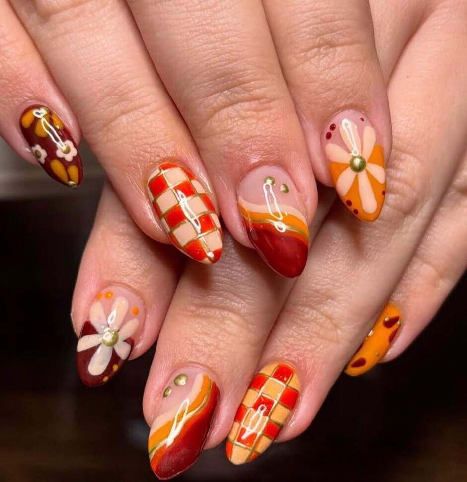 brown early fall nails 
