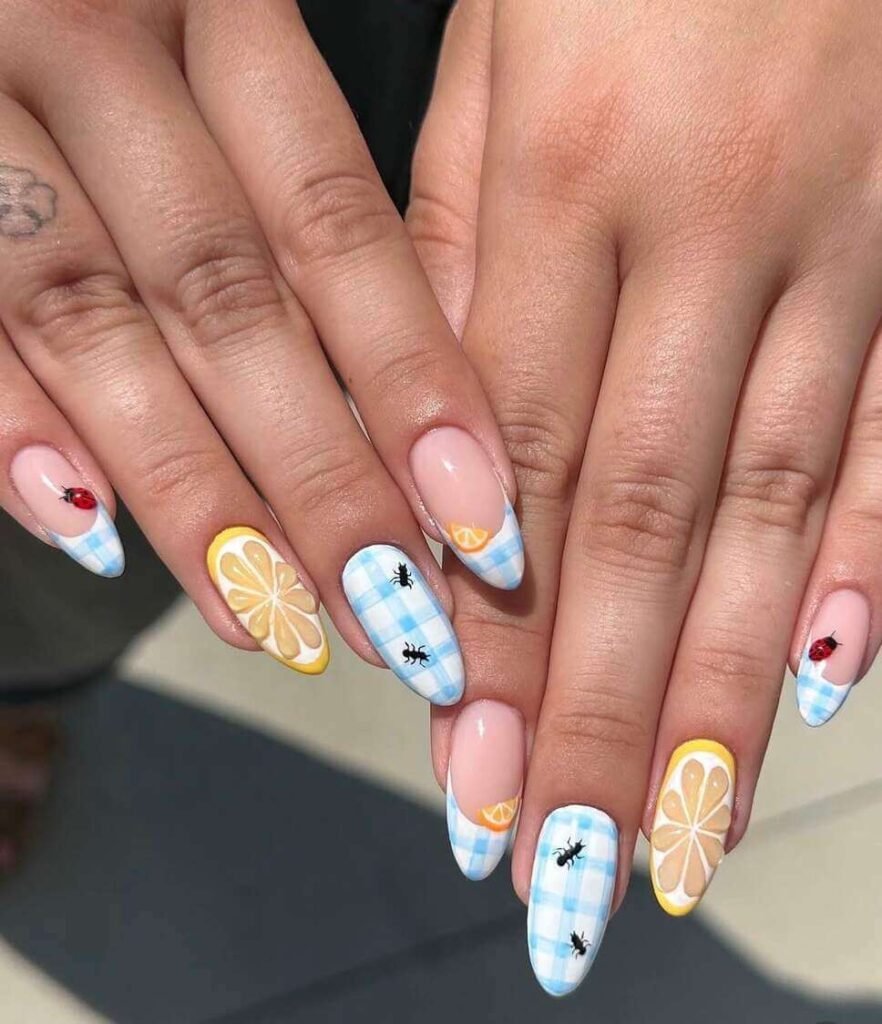 summer french tip nails 