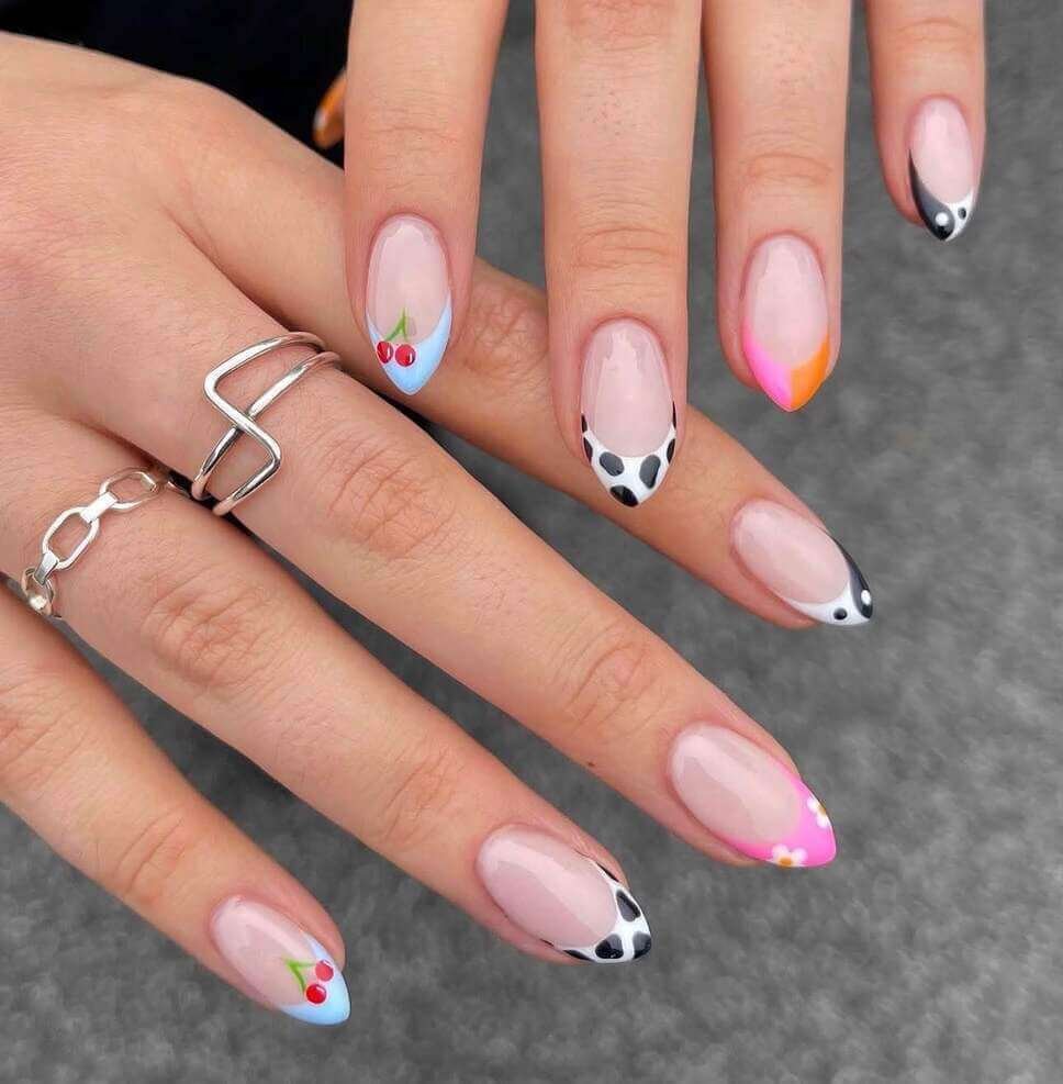summer french tip nails 