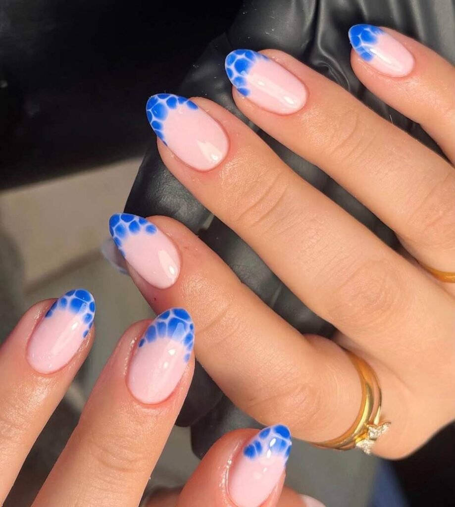 summer french tip nails 