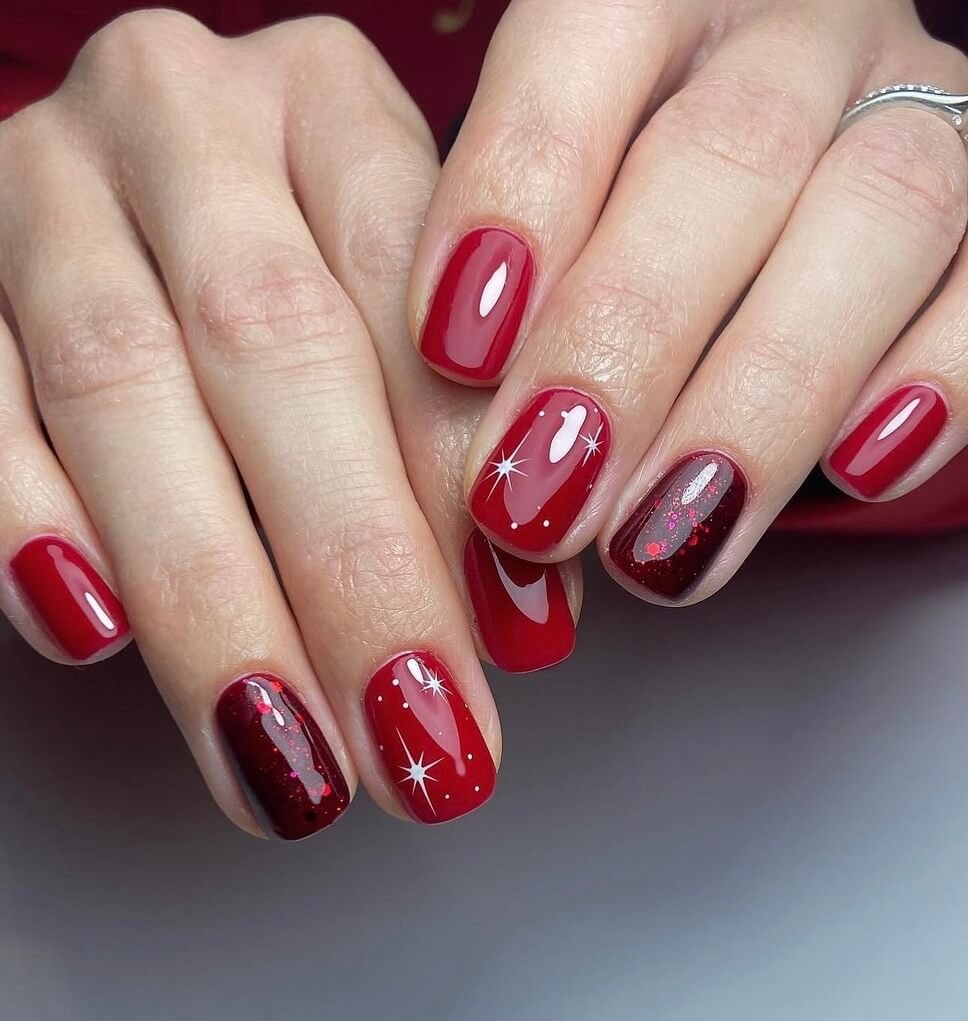 red Short christmas nails