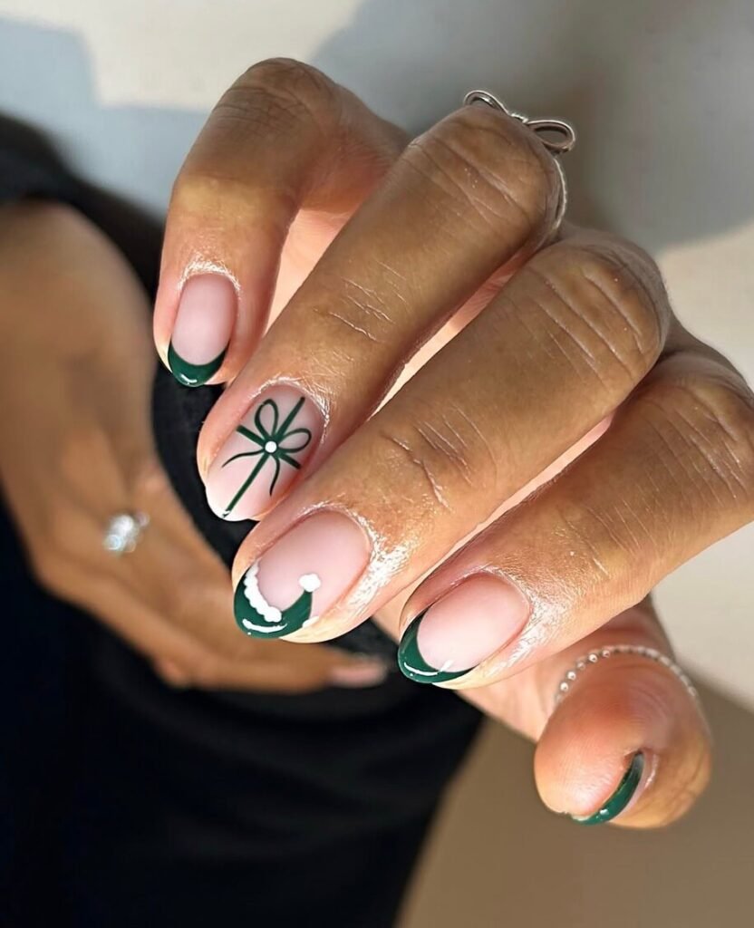 green Short christmas nails