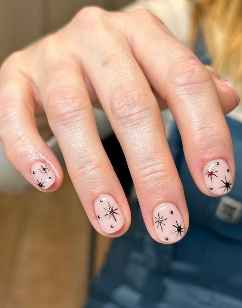 neutral Short christmas nails