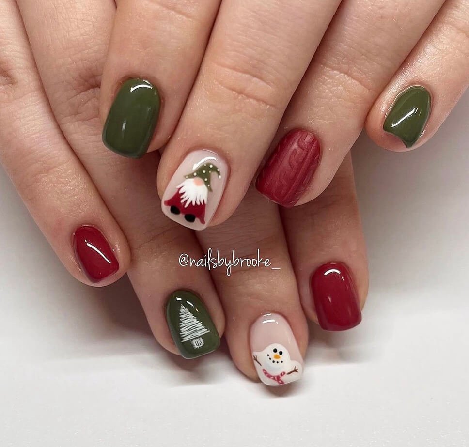 gnome Short christmas nails