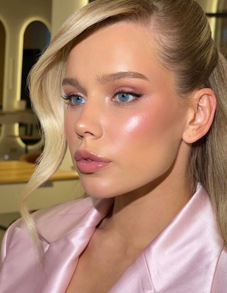 glowy pink makeup looks
