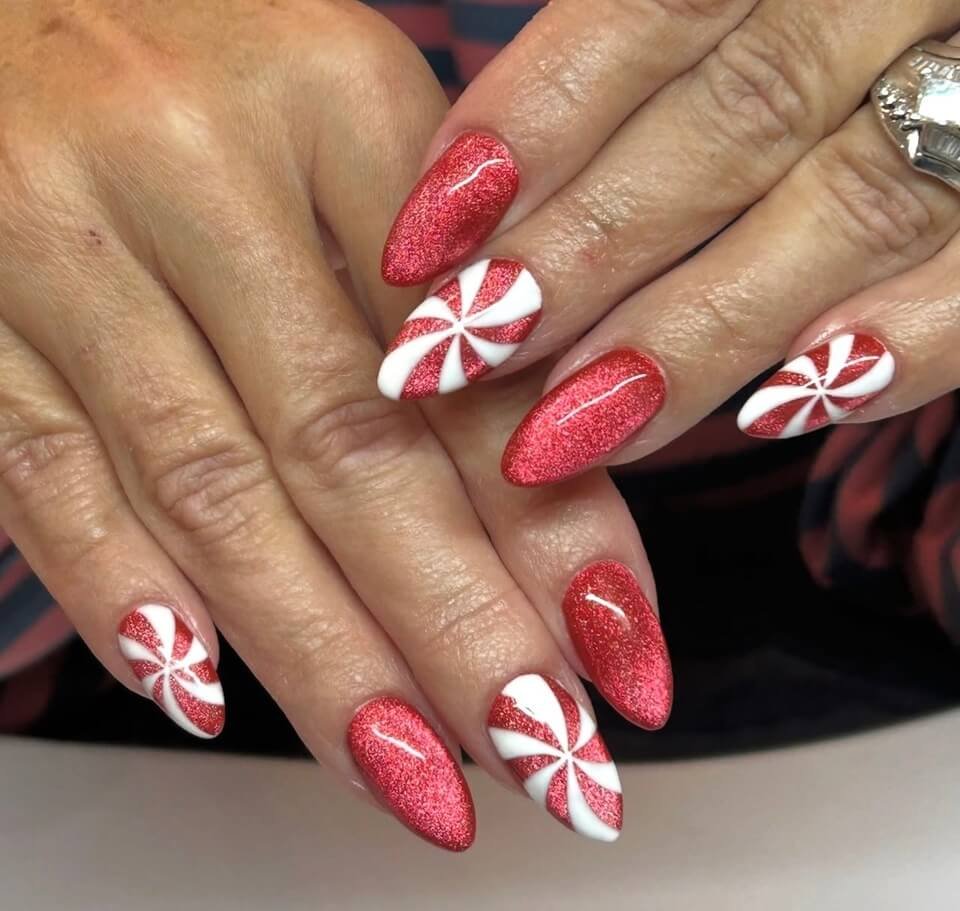 white and red red christmas nails